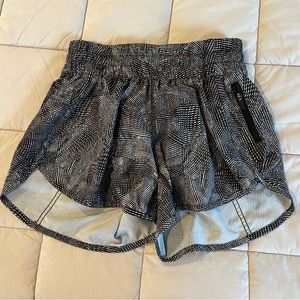 Lululemon Shorts 4”